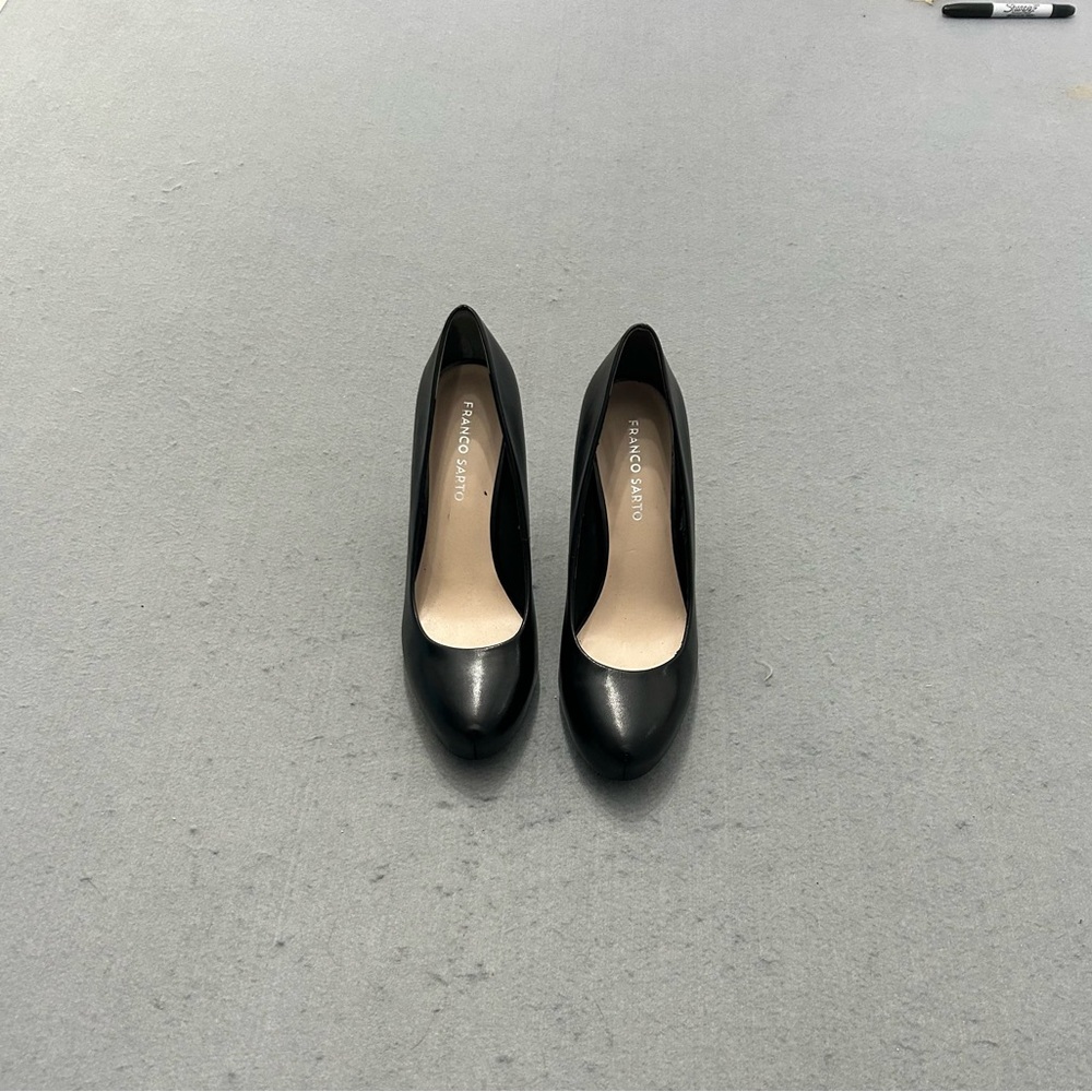 Women’s Franco Sarto Black Classic Pumps Size 9M